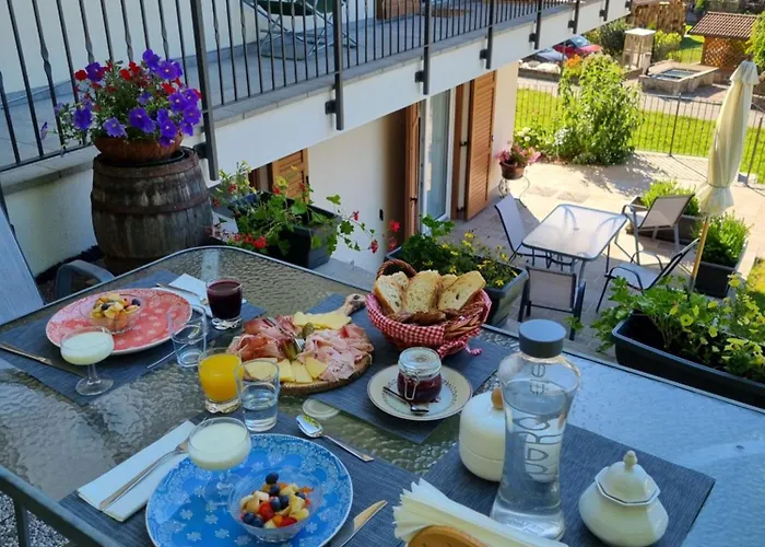 Lalunamia B&B And Holiday Apartment